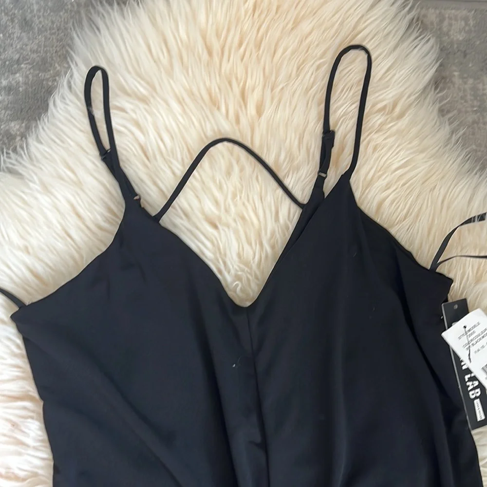 🆕 BNWT LORD AND TAYLOR BLACK SPAGHETTI JUMPSUIT SIZE M - Picture 4 of 8